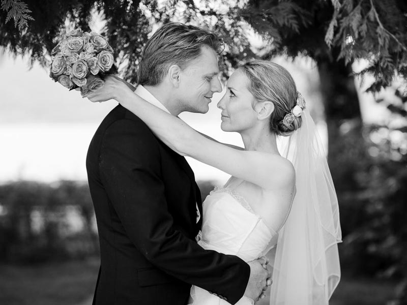 Hochzeitsfotograf München Empfehlung -  Beim Fotoshooting richtig gut in Szene gesetzt
